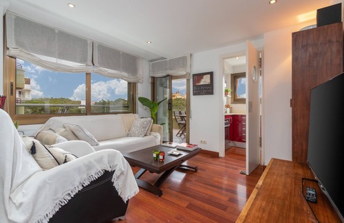 Platja d'Aro Apartment | Apartment 'Maria Beach' with Sea View, Wi-Fi and Air Conditioning