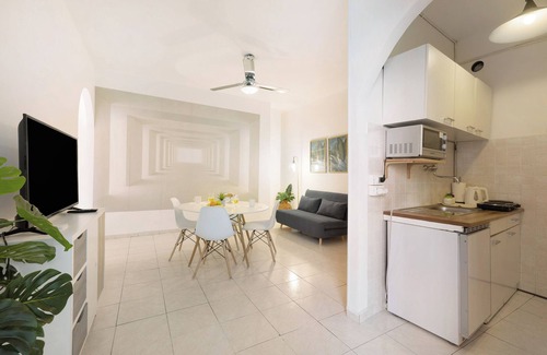 Loano Apartment | Apartment 'Europa Mare' with Balcony and Wi-Fi