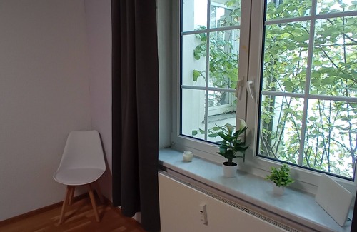 Rehlingen-Siersburg Apartment | Apartment 'Fewo Nied' with Wi-Fi