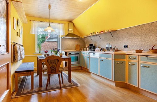 Ahrenshagen-Daskow Apartment | Apartment 'Ferienwohnung Auf Dem Land' with Shared Garden and Wi-Fi