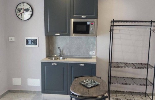 Isola Sacra Apartment | Apartment 'Fede's Home' with Private Terrace, Wi-Fi and Air Conditioning