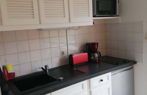 L'Autre-Bord Apartment | Apartment feet in water