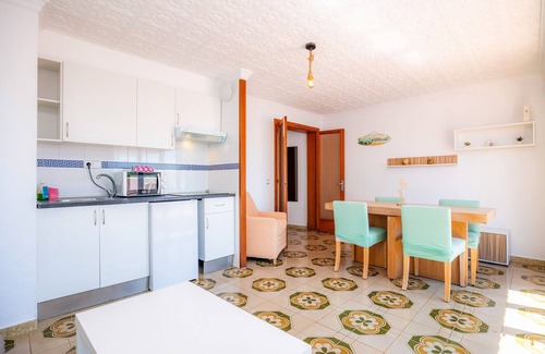 Cala d'Or Apartment | Apartment "Felipe 1-6" close to the Sea with Shared Pool & Wi-Fi