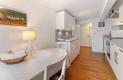 Gluecksburg Apartment | Apartment 'Ferienwohung Vaxholm' with Shared Garden and Wi-Fi
