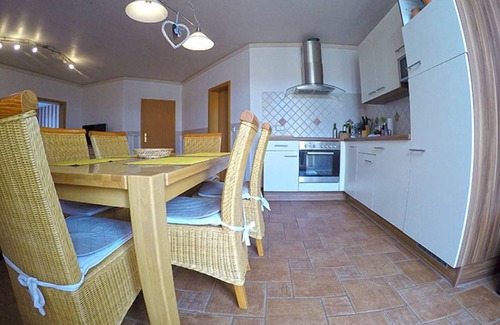 Grunow Apartment | Apartment 'Ferienbauernhof - Ferienwohnung 5' with Private Terrace, Shared Garden and Wi-Fi
