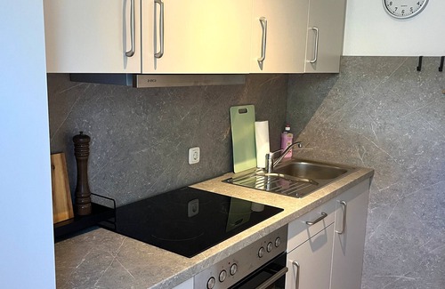 Schmallenberg Apartment | Apartment 'Ferienwohnung' with Shared Terrace and Wi-Fi