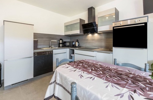 Braeunlingen Apartment | Apartment 'Ferienwohnung Am Bregenberg' with Private Terrace and Wi-Fi