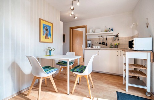 Neustrelitz Apartment | Apartment 'Ferienwohnung 2 Schulze' with Private Terrace, Shared Garden and Wi-Fi