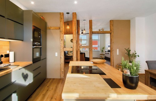 Nordhausen Apartment | Apartment 'Ferienwohnung Eichendorff' with Balcony and Wi-Fi