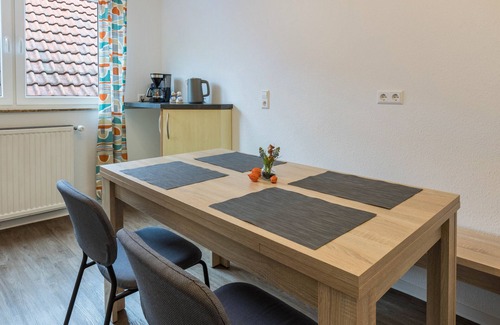 Roßwangen Apartment | Apartment 'Ferienwohnung 1, 66qm' with Mountain View, Shared Garden and Wi-Fi