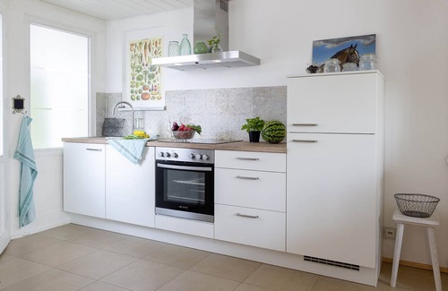 Stadelhofen Apartment | Apartment 'Ferienwohnung Country Side' with Private Terrace, Private Garden and Wi-Fi