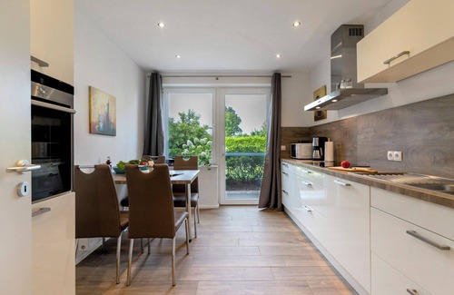Osterrade Apartment | Apartment 'Ferienwohnung Offenbütteler Moor' with Private Terrace, Private Garden and Wi-Fi