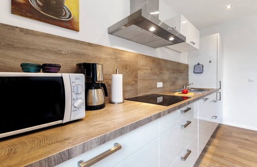 Osterrade Apartment | Apartment 'Ferienwohnung Offenbütteler Moor' with Private Terrace, Private Garden and Wi-Fi