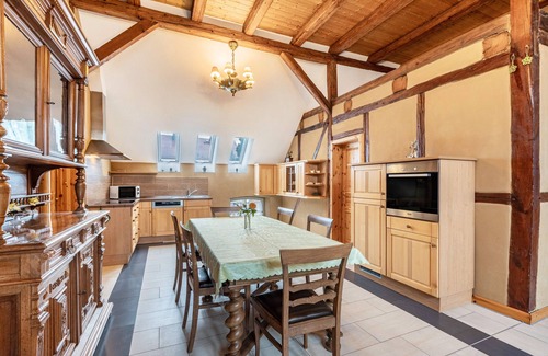 Krostitz Apartment | Apartment 'Ferienwohnung Nr 6 Eiche' with Shared Garden and Wi-Fi
