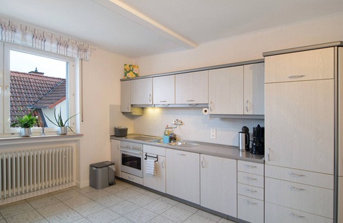 Grebendorf Apartment | Apartment 'Ferienwohnung Storchenblick' with Mountain View, Balcony and Wi-Fi