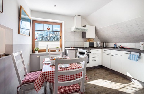 Nindorf Apartment | Apartment 'Ferienwohnung Lemburg' with Shared Terrace, Shared Garden and Wi-Fi