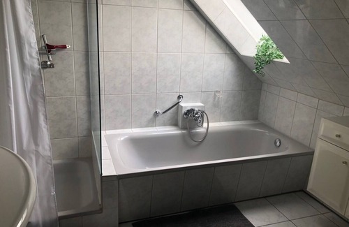 Husby Apartment | Apartment 'Ferienwohnung Moin-moin-husby' with Shared Terrace, Shared Garden and Wi-Fi