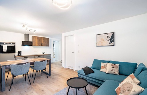 Elzach Apartment | Apartment 'Fewo Blumenweg' with Private Terrace and Wi-Fi