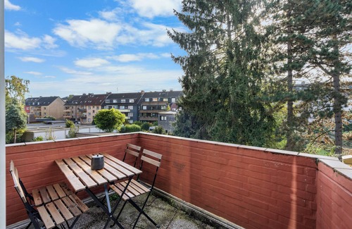 Duissern Apartment | Apartment for 7 People/Families/Groups