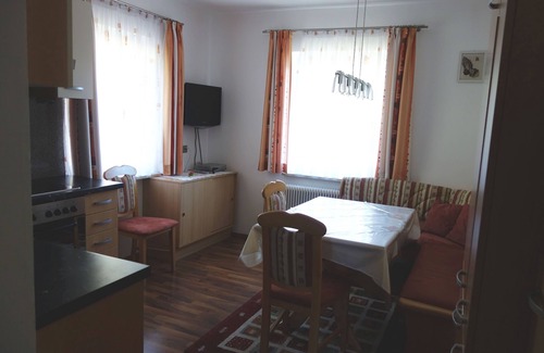 Gschriet Apartment | Apartment for up to 4 people with stunning views of Lake Millstatt