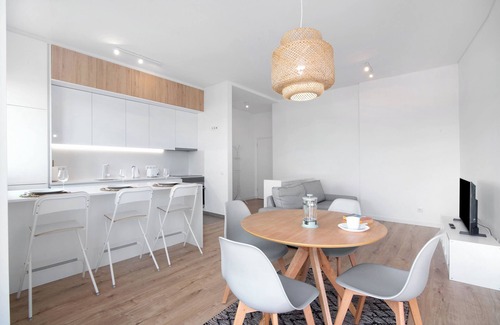 Se Apartment | Apartment "Formosa Home" with Lake View, Balcony & Wi-Fi