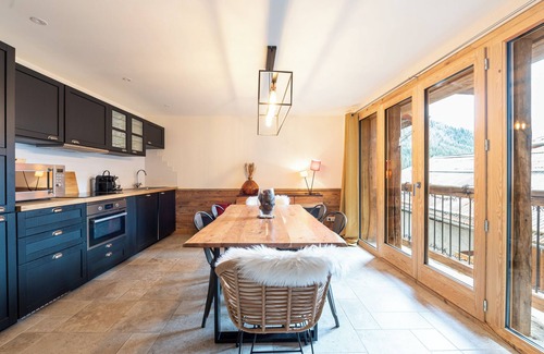 Champagny-en-Vanoise Apartment | Apartment "Lodge Alouette" with Slope Access, Private Balcony & Wi-Fi