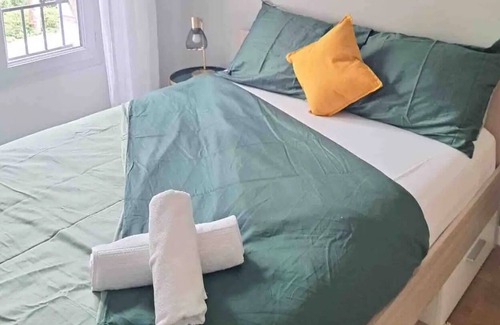 Le Plessis-Robinson Apartment | Apartment Orly Versailles Street parking Robinson