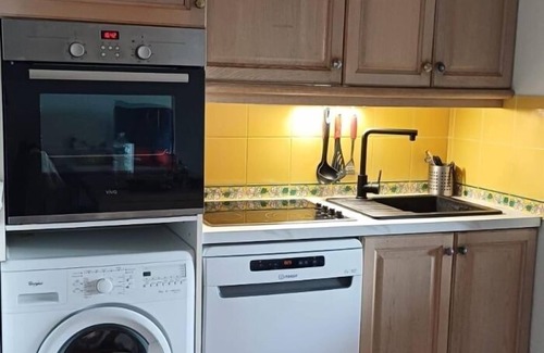 Les Issambres Apartment | Apartment 50 m from the beach | sea view | air-conditioned
