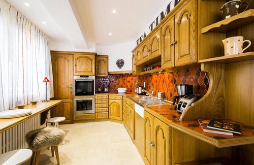 Courchevel Villa | Apartment Lilian - Four Bedroom Villa, Sleeps 8