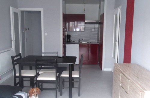 Vendee Apartment | Apartment with side sea view