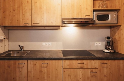Villach Apartment | Apartment Freisamkeit - Naturel Hoteldorf SEELEITN