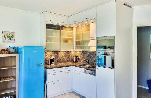 Bissone Apartment | Apartment Frontlake Panorama Apt- 408 by Interhome