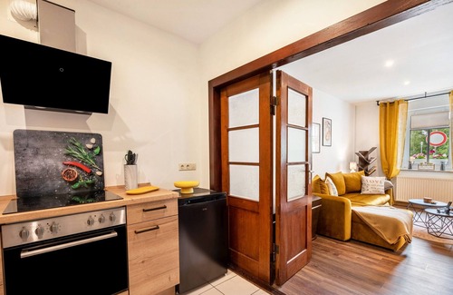 Regis-Breitingen Apartment | Apartment 'Gästewohnung Auszeit' with Private Garden and Wi-Fi