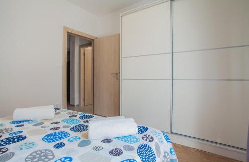 Cres Apartment | Apartment Garden breeze