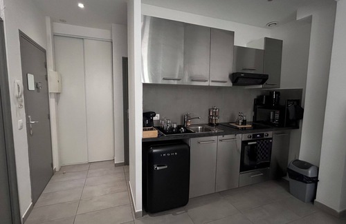 Saint-Charles Apartment | Apartment- Gare St Charles