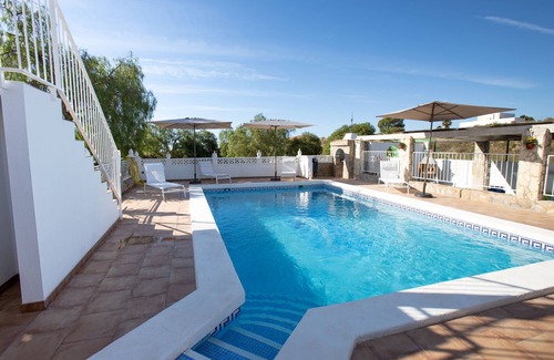 Mutxamel Apartment | Apartment 'Garten Und Pool' with Sea View, Wi-Fi and Air Conditioning