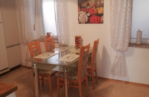 Kitzingen Apartment | Apartment 'Gartenland Gela' with Private Terrace, Shared Garden and Wi-Fi