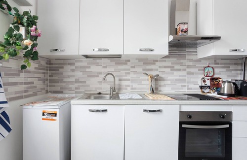 La Spezia Apartment | Apartment 'Georgehouse Golfo Dei Poeti 5 Terre' with Wi-Fi