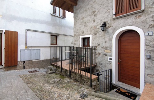 Gera Lario Apartment | Apartment 'Gera Holiday' with Private Terrace and Wi-Fi