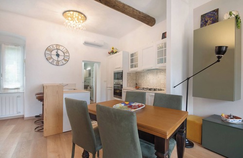 Nervi Apartment | Apartment 'Giada's Retreat' with Sea View, Wi-Fi and Air Conditioning