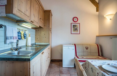 Gionghi-Cappella Apartment | Apartment 'Giongo Residence Aparthotel 104' with Mountain View, Shared Terrace and Wi-Fi