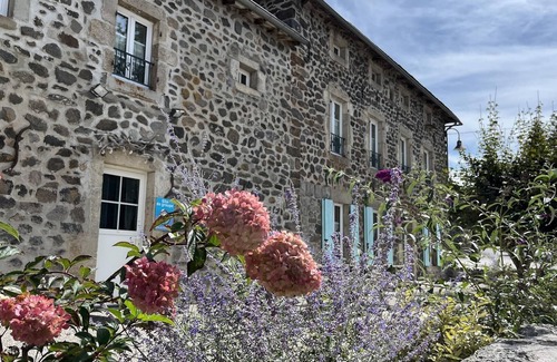 Moudeyres Apartment | Apartment 'Gite La Randonnée' with Private Pool, Private Terrace and Wi-Fi