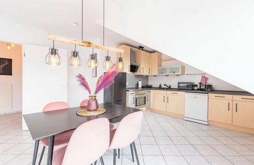 Rosenhugel Apartment | Apartment Gladbeck Large 2-room apartment with balcony near MoviePark & Arena AufSchalke