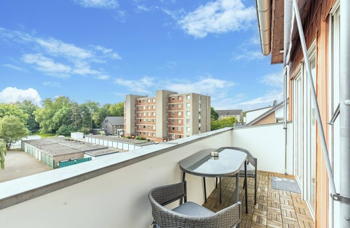 Rosenhugel Apartment | Apartment Gladbeck Large 2-room apartment with balcony near MoviePark & Arena AufSchalke