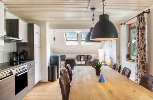 Stall Apartment | Apartment "Gletscherblick" at Molltaler Appartements with Mountain View, Balcony & Wi-Fi