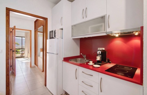 Conceicao e Cabanas de Tavira Apartment | Apartment 'Golden' with Shared Pool, Wi-Fi and Air Conditioning