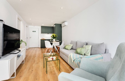 Bahia Dorada Apartment | Apartment 'Golden Bay Apartament' with Mountain View, Wi-Fi and Air Conditioning