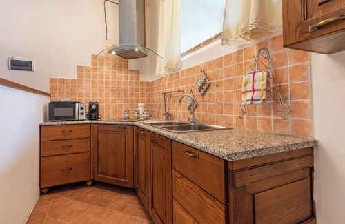 Chianciano Terme Apartment | Apartment 'Granaio' with Mountain View, Shared Pool and Wi-Fi