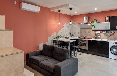 Empoli Apartment | Apartment 'Green House Da Fernanda' with Private Garden, Wi-Fi and Air Conditioning