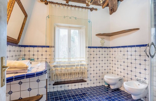 Molazzana Apartment | Apartment 'Grillo Rosso 5' with Private Garden